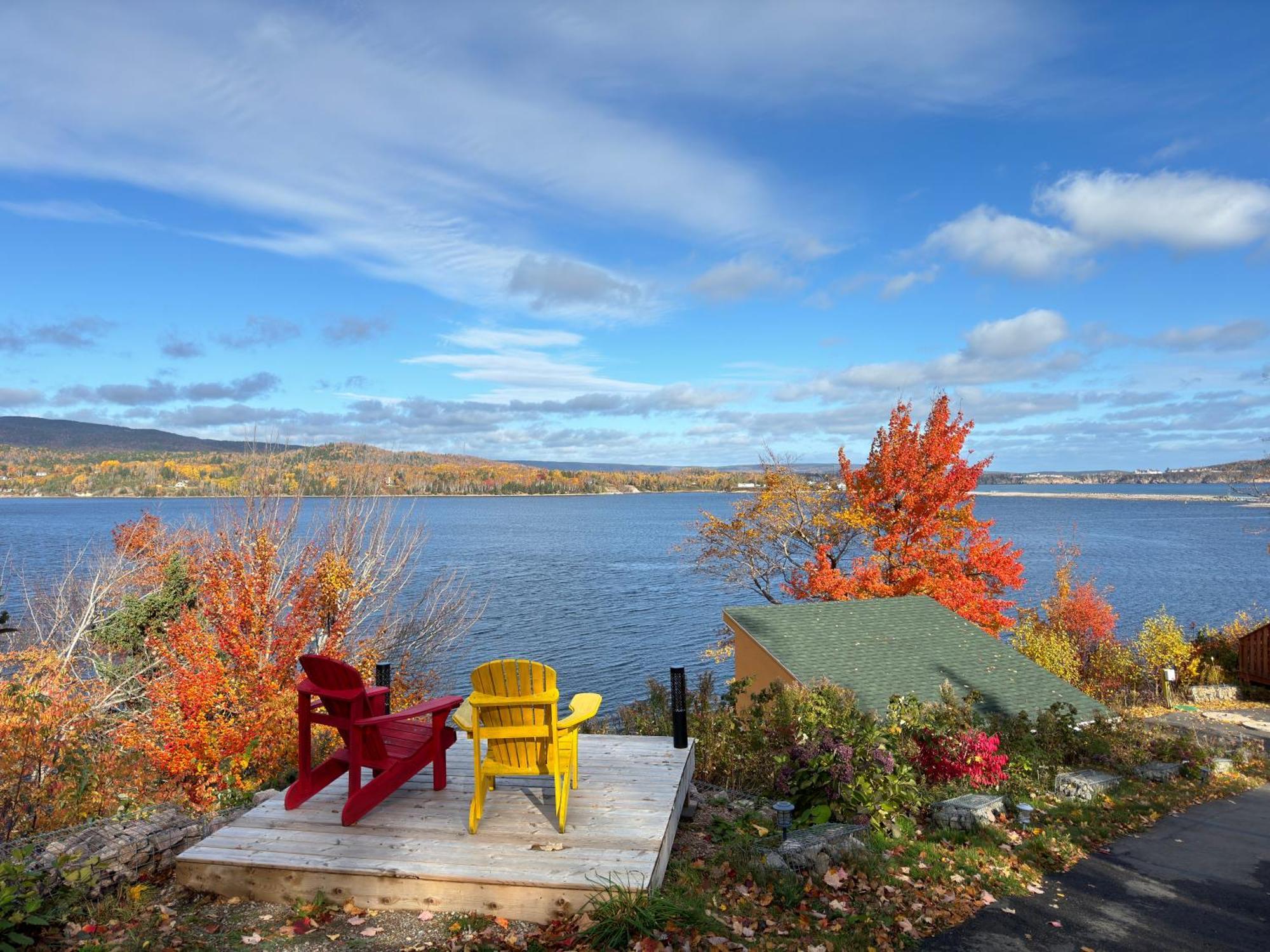 Knotty Pine Cottages, Suites & Motel Rooms Ingonish Exterior foto